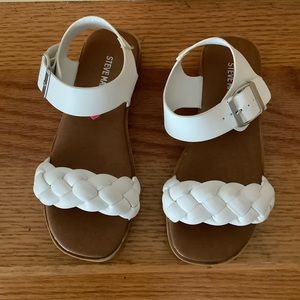 White leather sandals for girls
